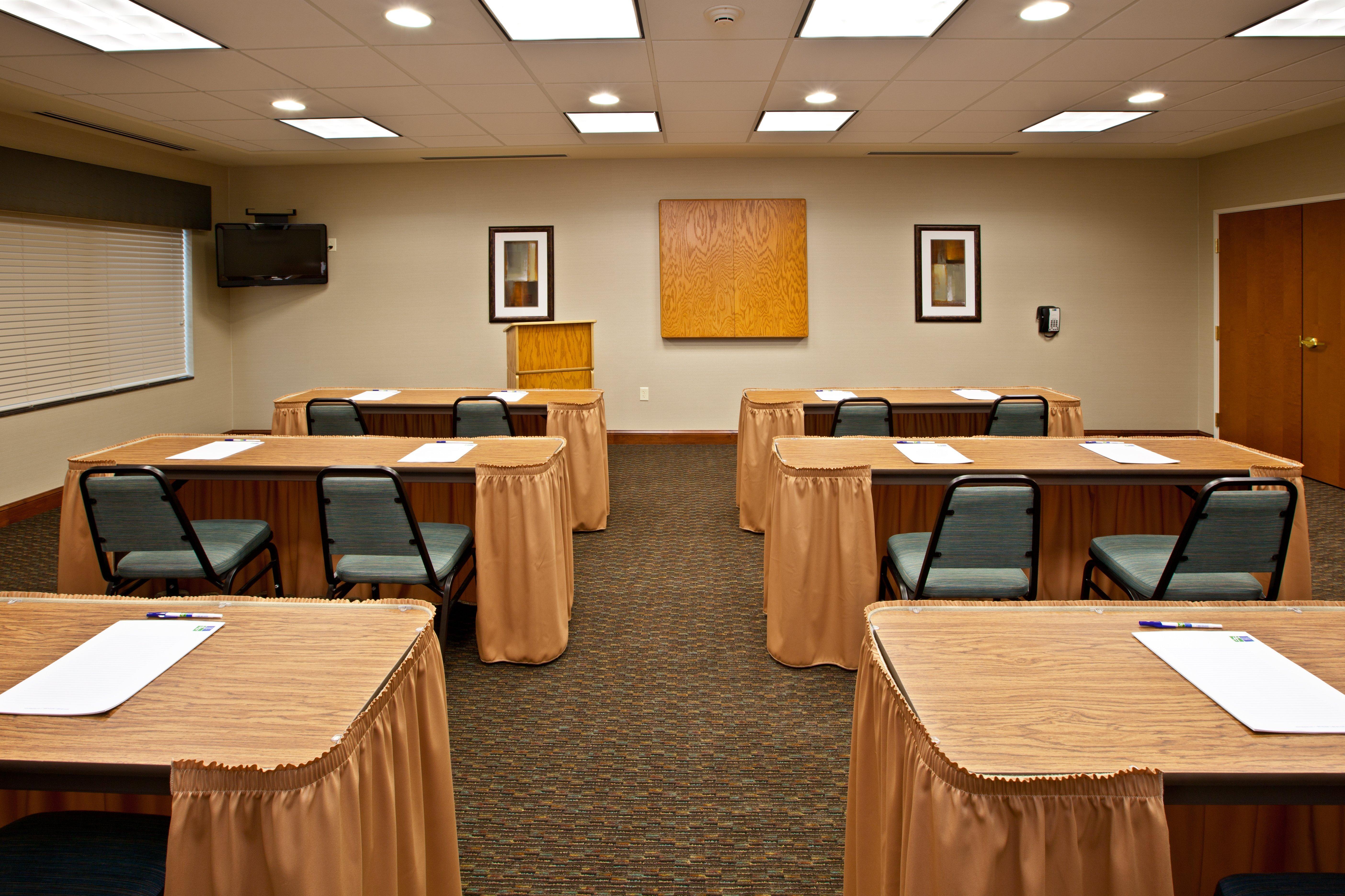 Holiday Inn Express & Suites Ripley By Ihg מתקנים תמונה